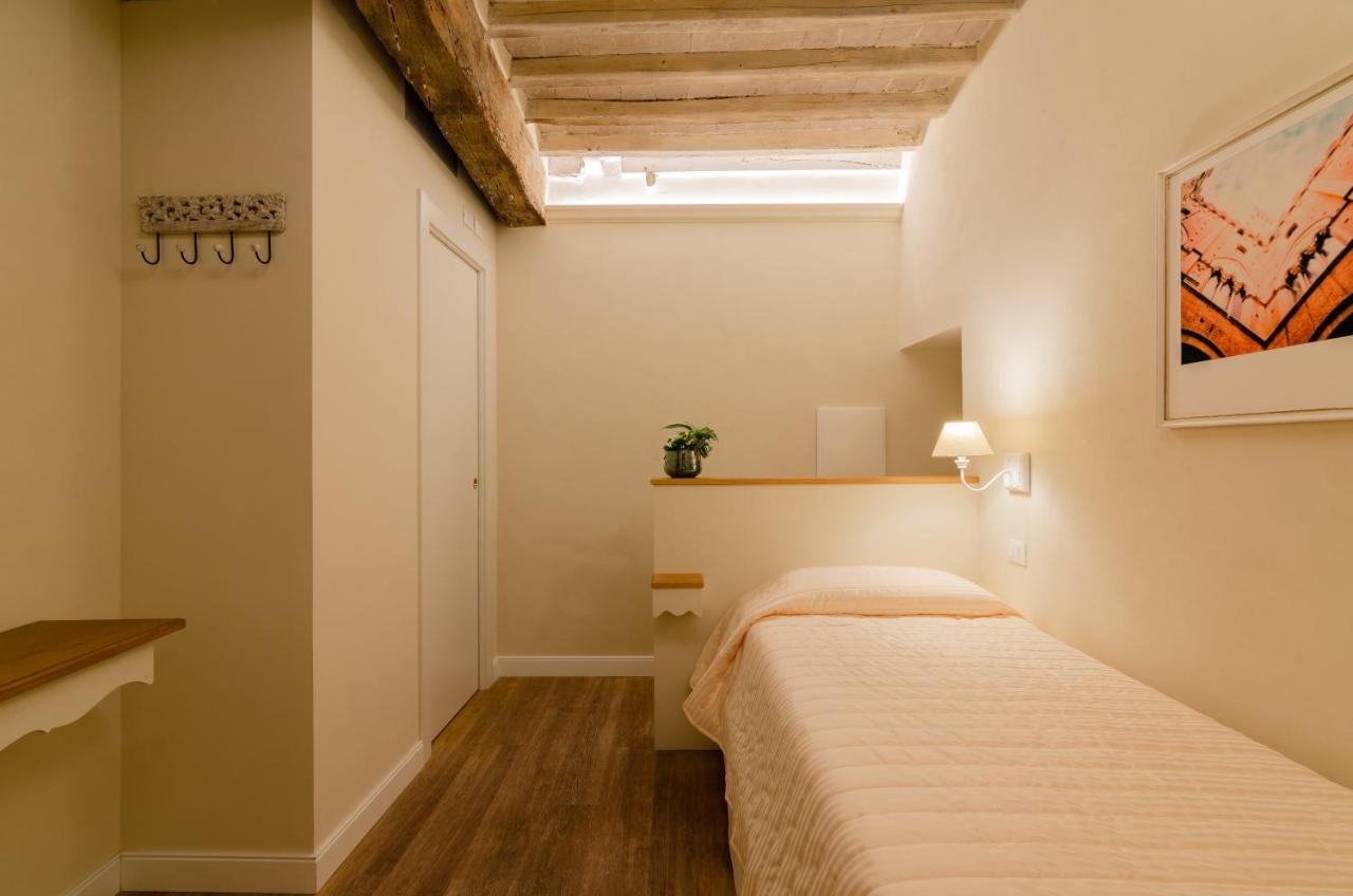 Bed and Breakfast Il giardino di Pantaneto Residenza D'Epoca Siena Esterno foto